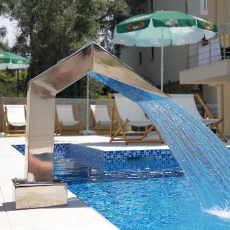 Grejm Lux Family Apartments Petrovac Exterior photo