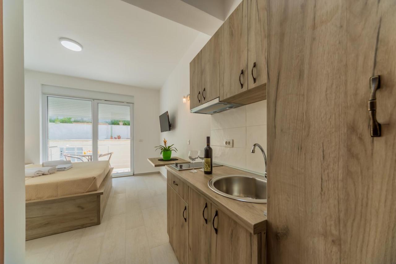 Grejm Lux Family Apartments Petrovac Exterior photo