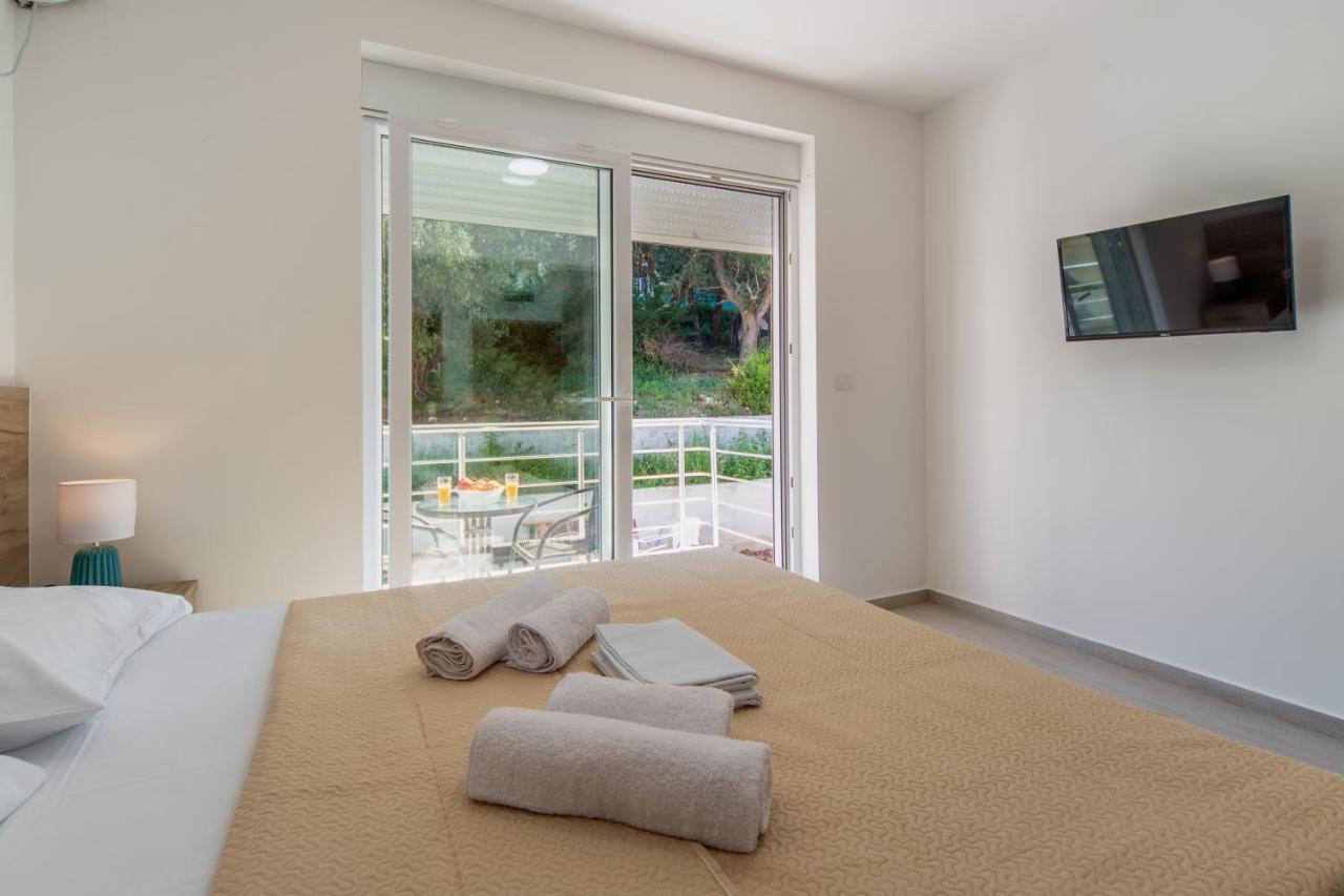 Grejm Lux Family Apartments Petrovac Exterior photo