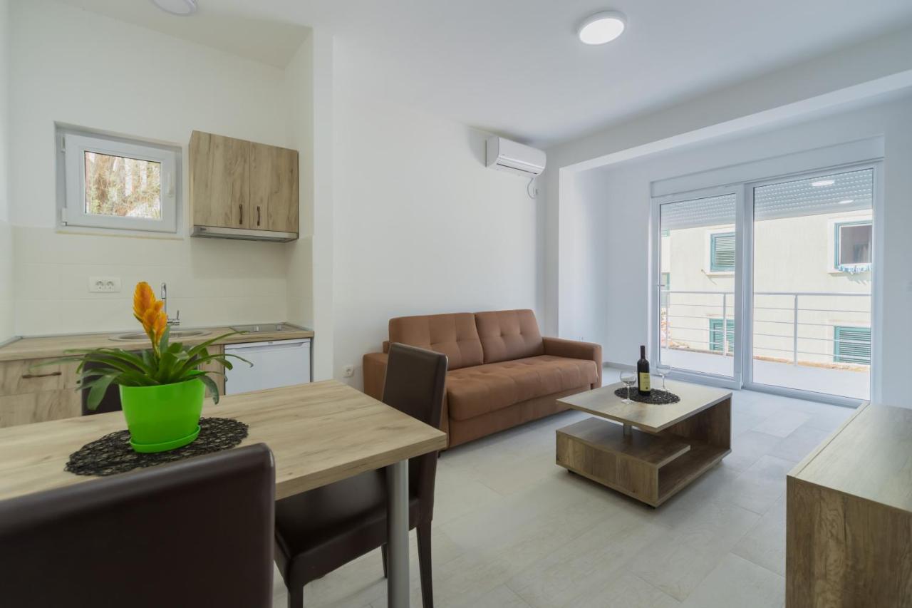 Grejm Lux Family Apartments Petrovac Exterior photo