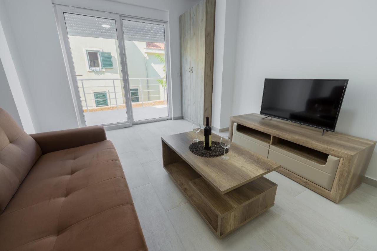 Grejm Lux Family Apartments Petrovac Exterior photo