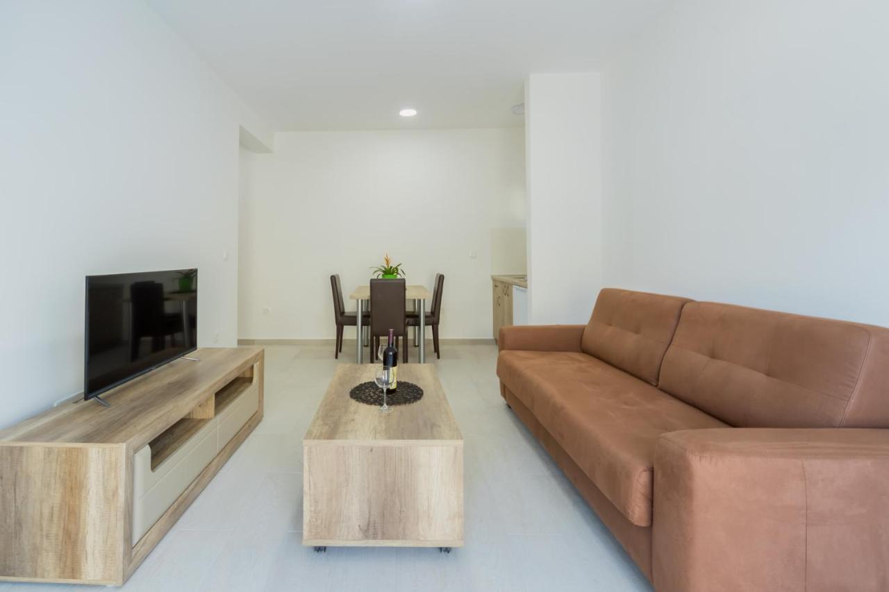 Grejm Lux Family Apartments Petrovac Exterior photo